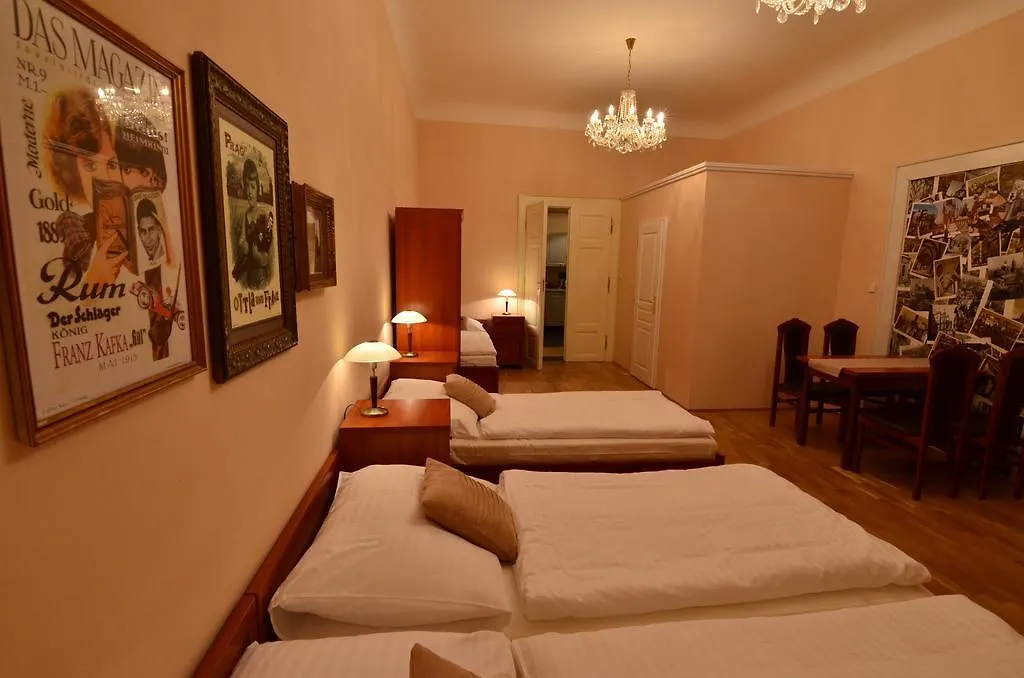Pension Karlova Praga 3*,